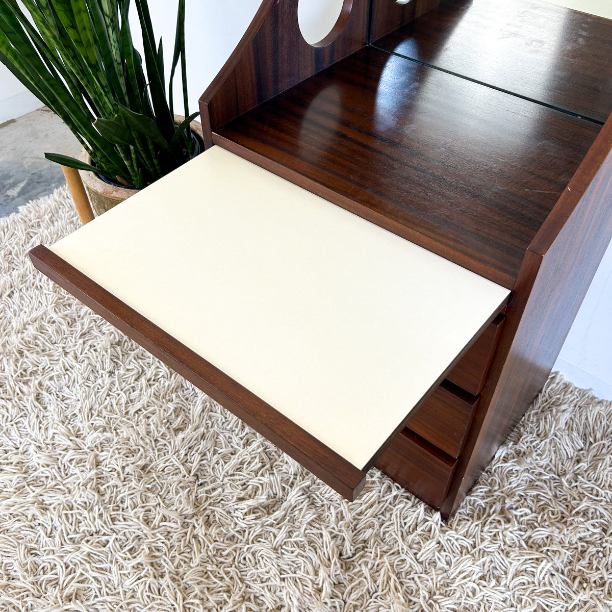 RULA DRESSING TABLE