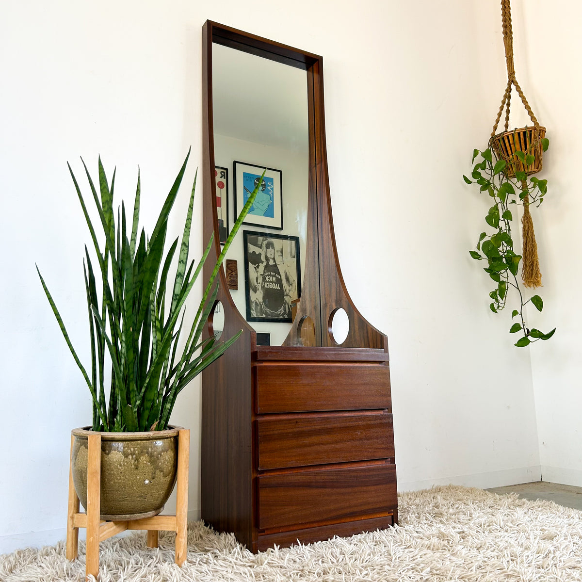 RULA DRESSING TABLE