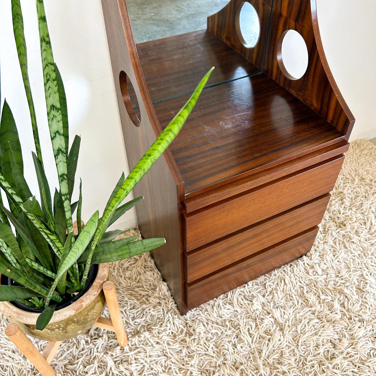 RULA DRESSING TABLE