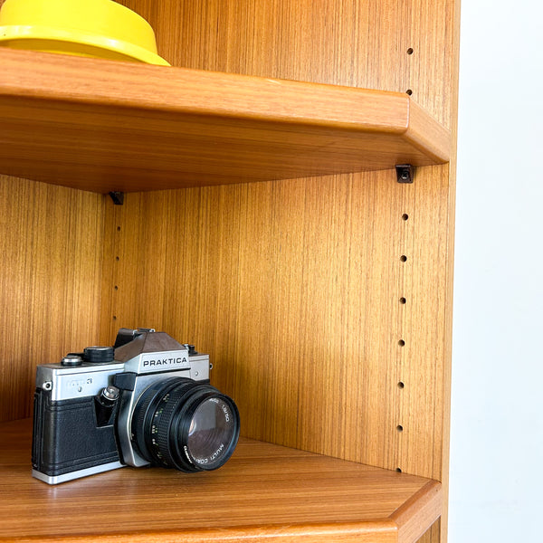PARKER CORNER BOOKCASE