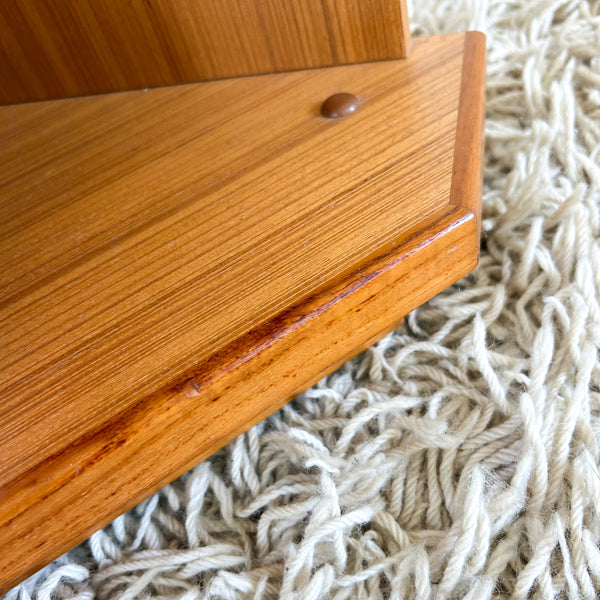 PARKER CORNER BOOKCASE
