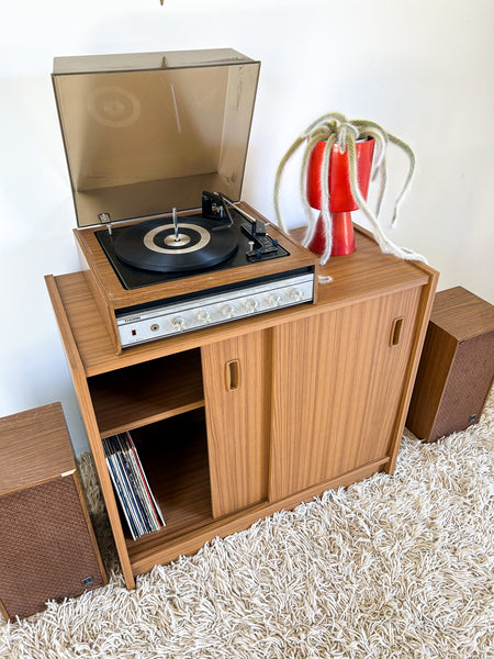 STEREO CABINET