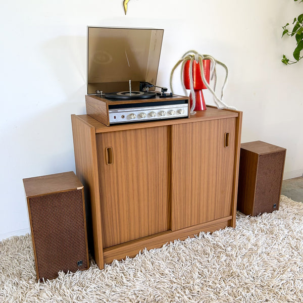 STEREO CABINET