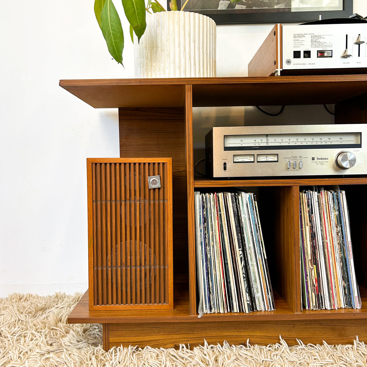 LAMINATE STEREO CABINET - HEY JUDE WORKSHOP • Vintage furniture & objects Melbourne
