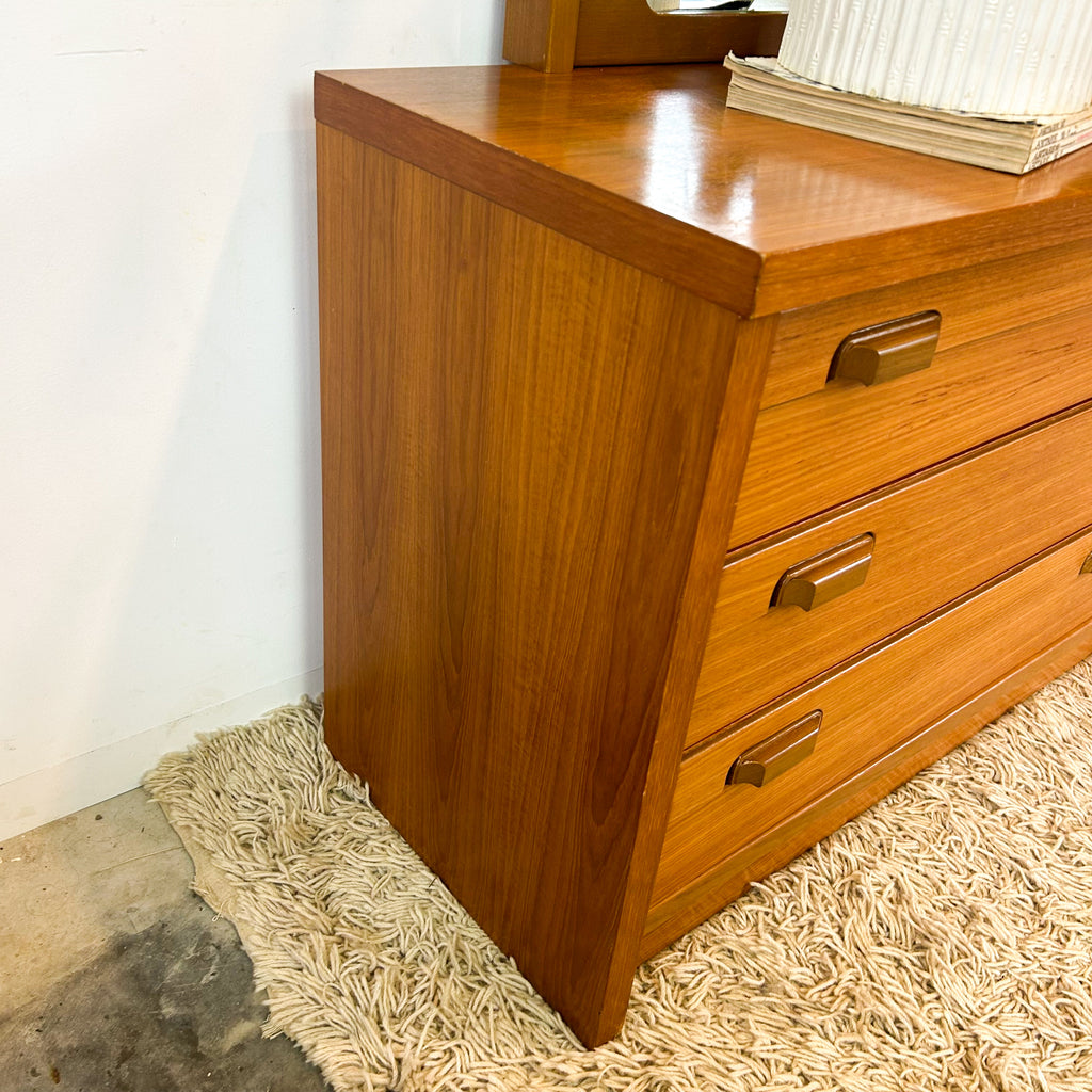 MACROB DRESSER DRAWERS WITH MIRROR - HEY JUDE WORKSHOP • Vintage furniture & objects Melbourne