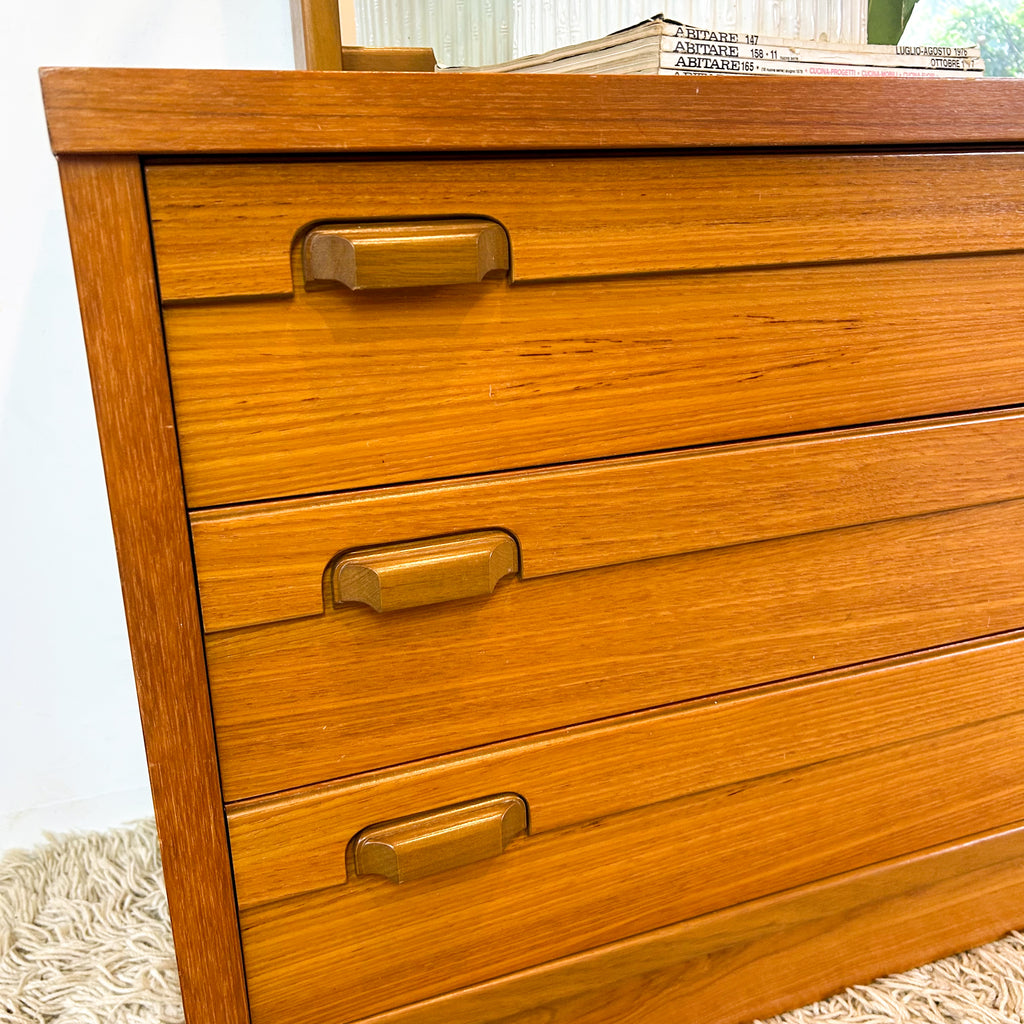 MACROB DRESSER DRAWERS WITH MIRROR - HEY JUDE WORKSHOP • Vintage furniture & objects Melbourne