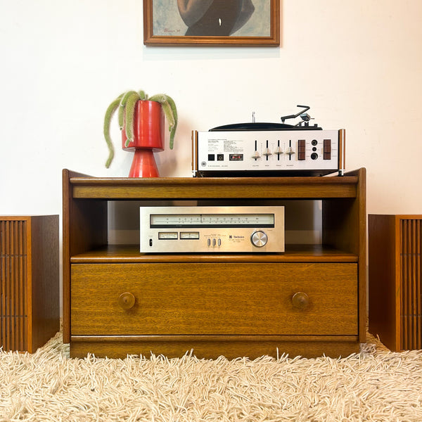 STEREO CABINET / TV UNIT