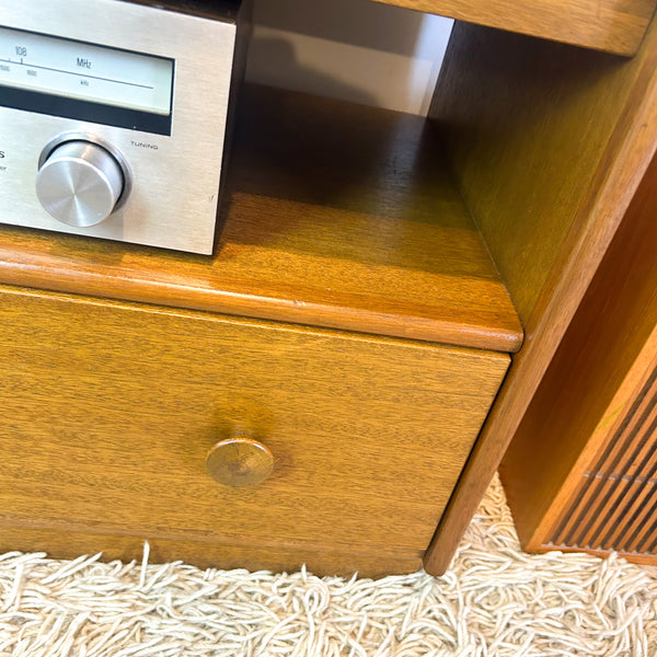 STEREO CABINET / TV UNIT