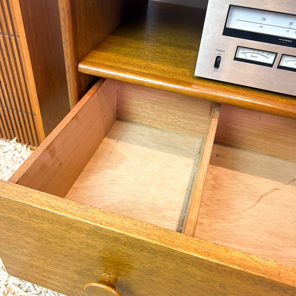 STEREO CABINET / TV UNIT