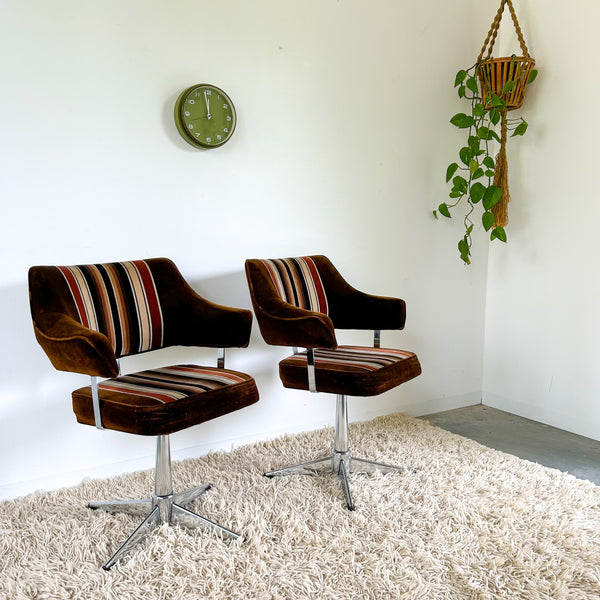 ULTRA VELOUR SWIVEL CHAIRS