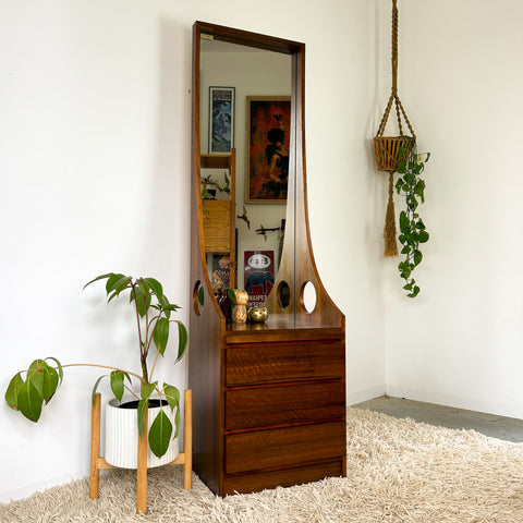 RULA DRESSING TABLE