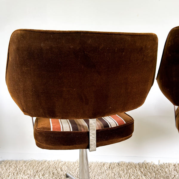 ULTRA VELOUR SWIVEL CHAIRS