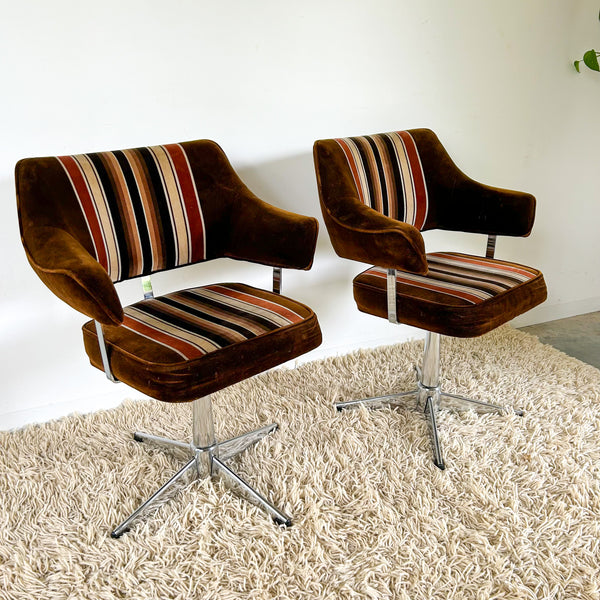 ULTRA VELOUR SWIVEL CHAIRS