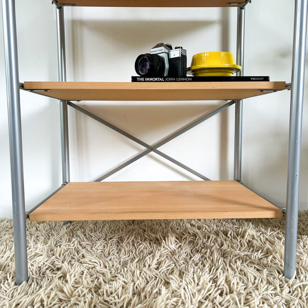 FREE-STANDING SHELVING