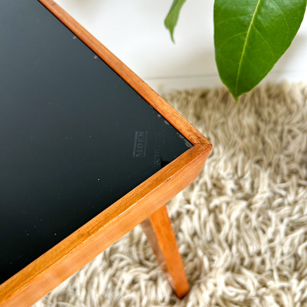 COFFEE TABLE WITH BLACK GLASS TOP