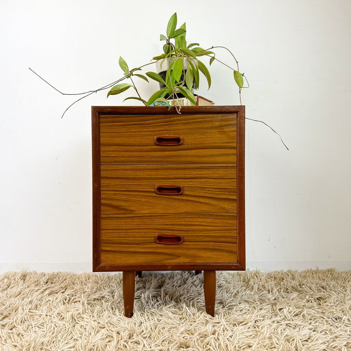 ALROB BEDSIDE DRAWERS (SINGLE) - HEY JUDE WORKSHOP • Vintage furniture & objects Melbourne
