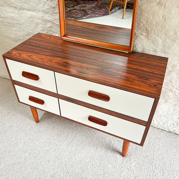 DRESSER DRAWERS WITH MIRROR