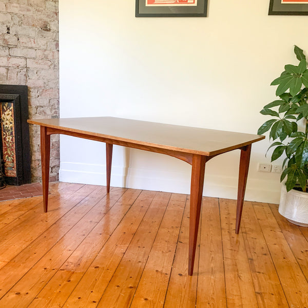 LAMINATE TOP DINING TABLE