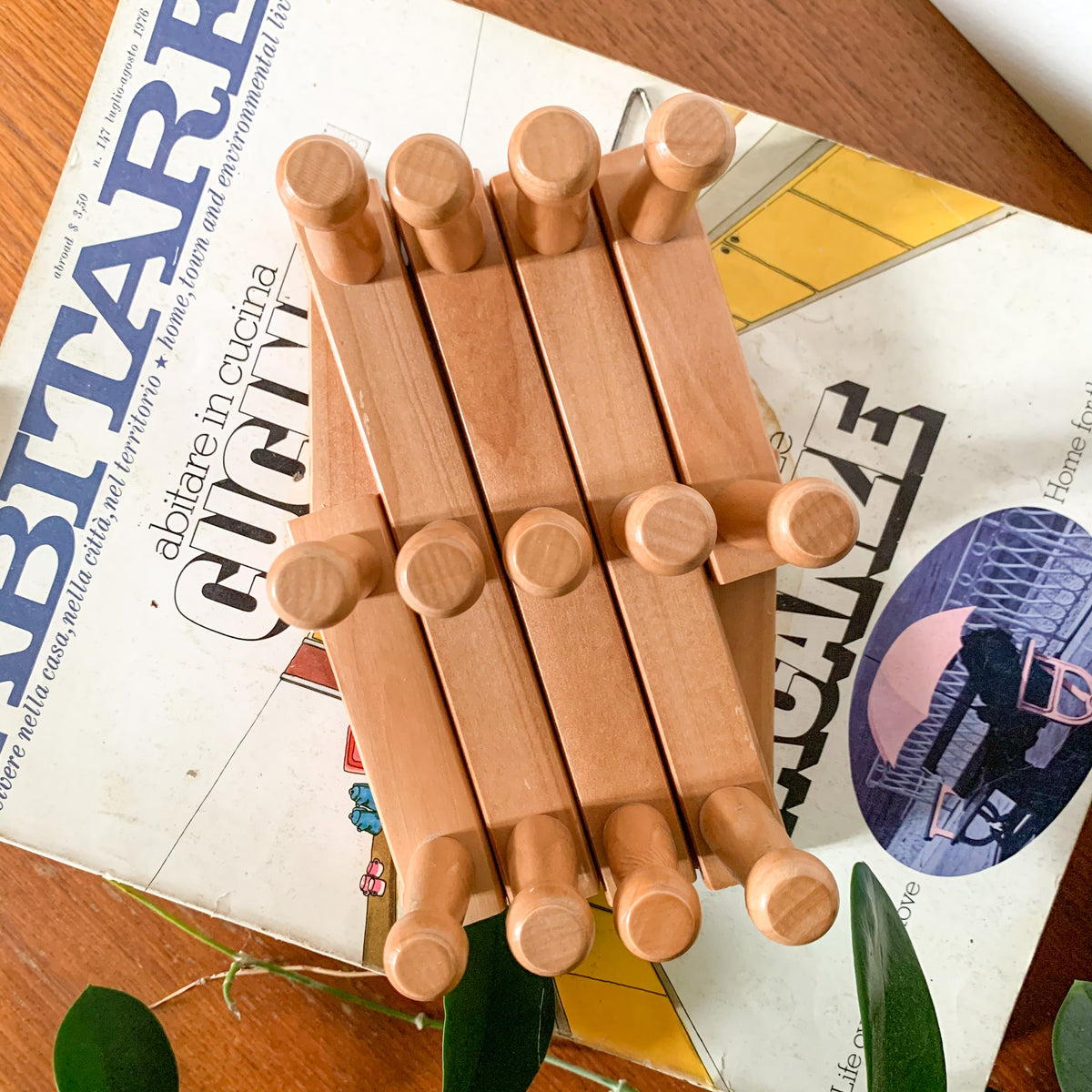ACCORDION WALL RACK