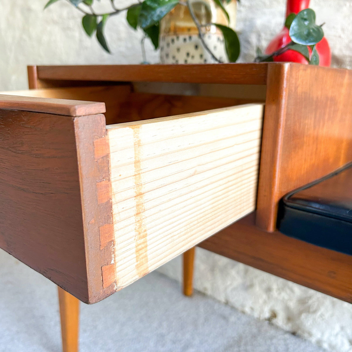 JOHN GRIMES TELEPHONE TABLE
