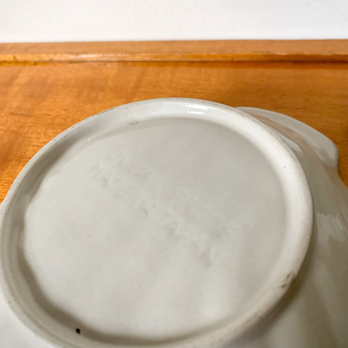 JAPANESE CERAMIC SHELL DISHES