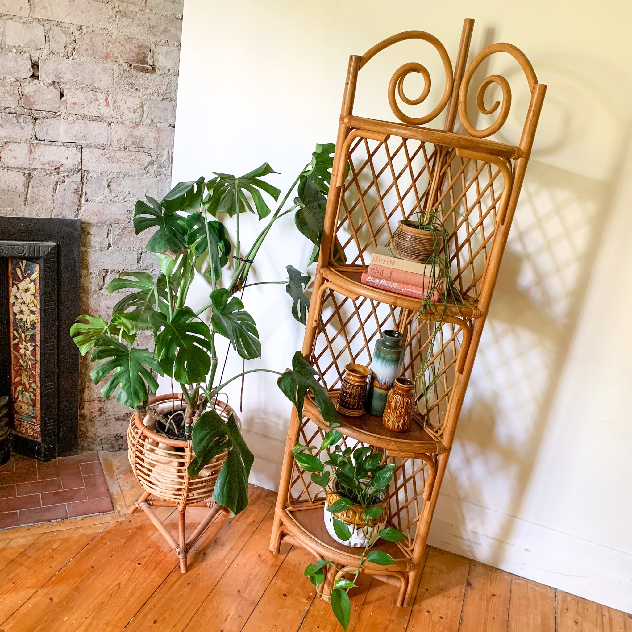 RATTAN CORNER SHELVES