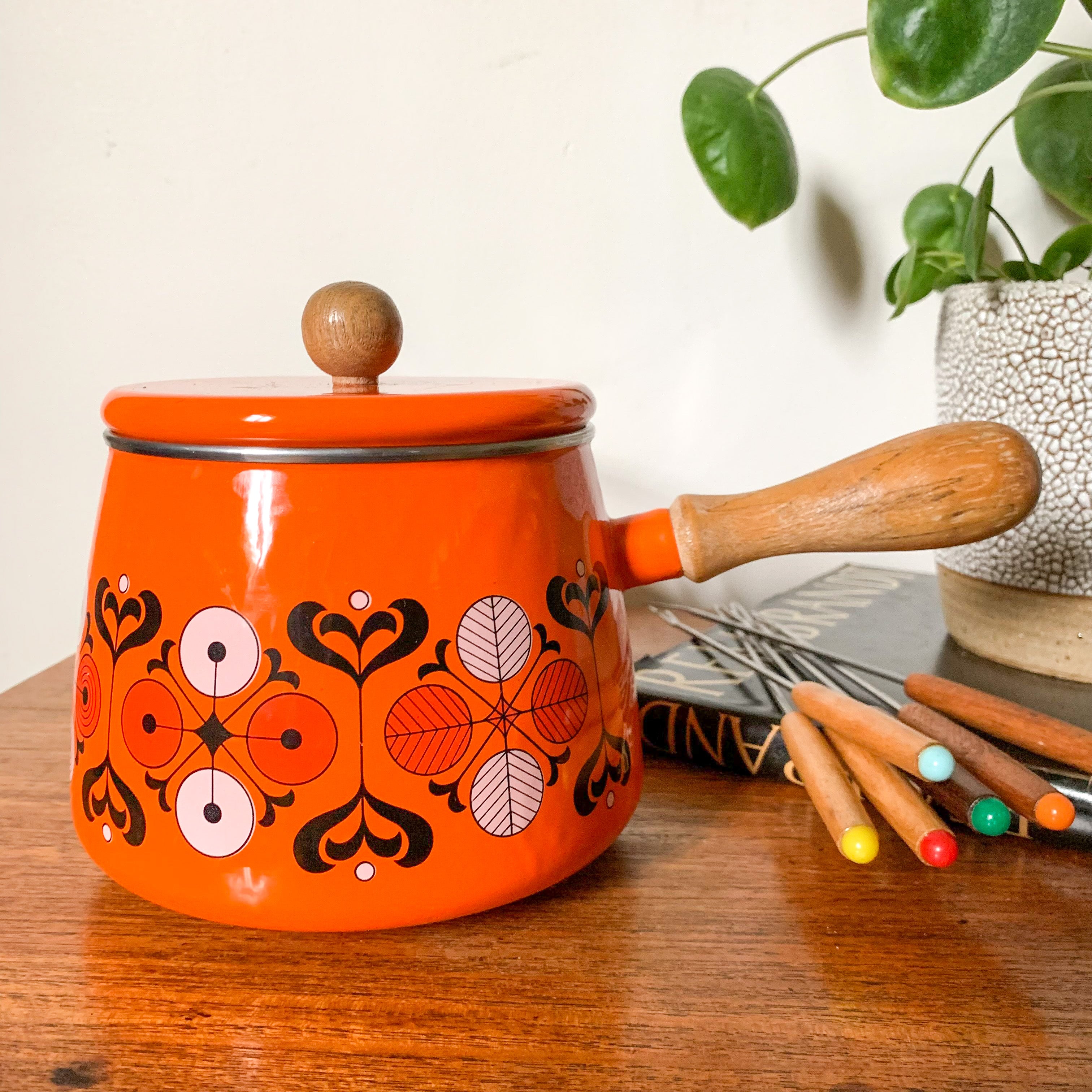 1960s ENAMEL FONDUE SET