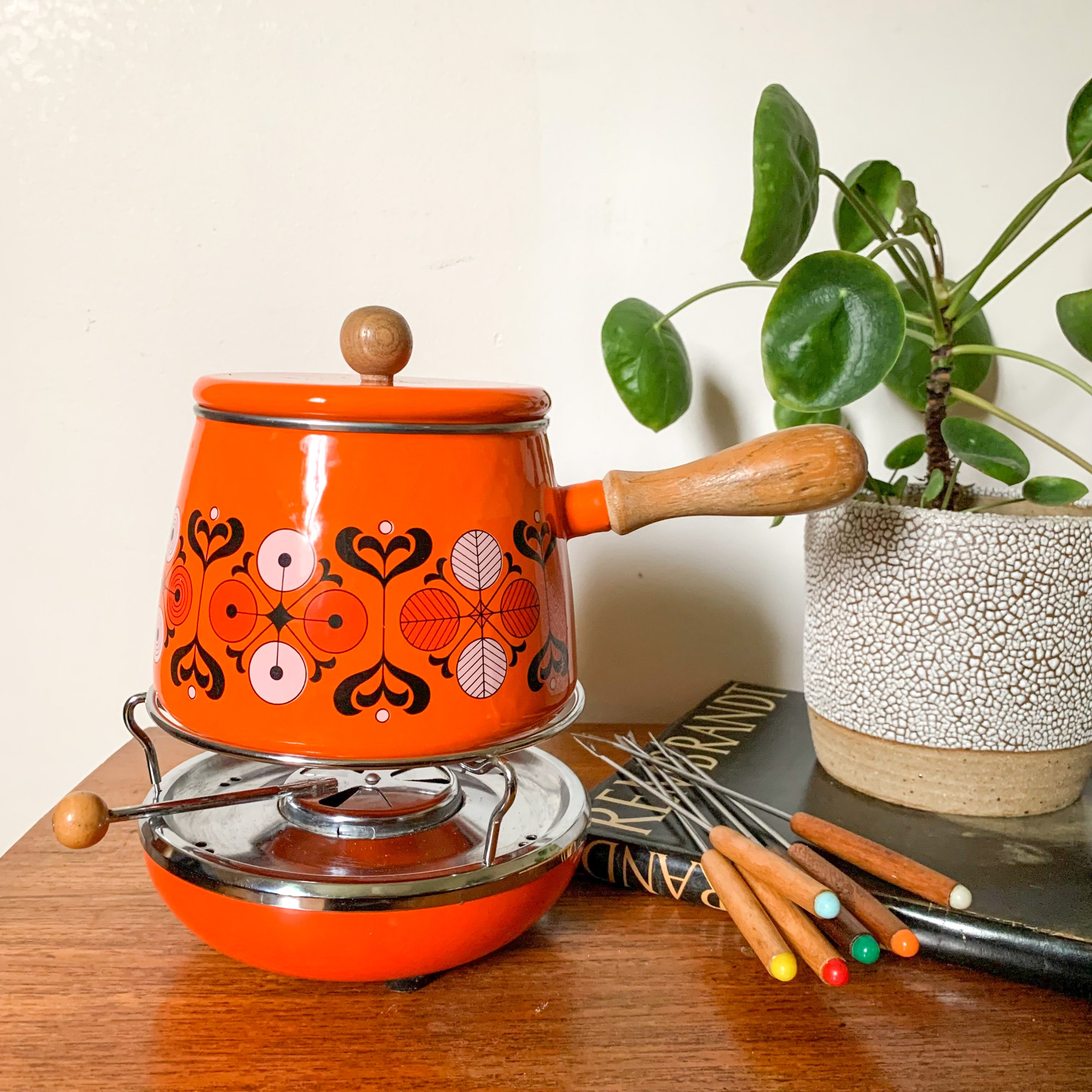 1960s ENAMEL FONDUE SET
