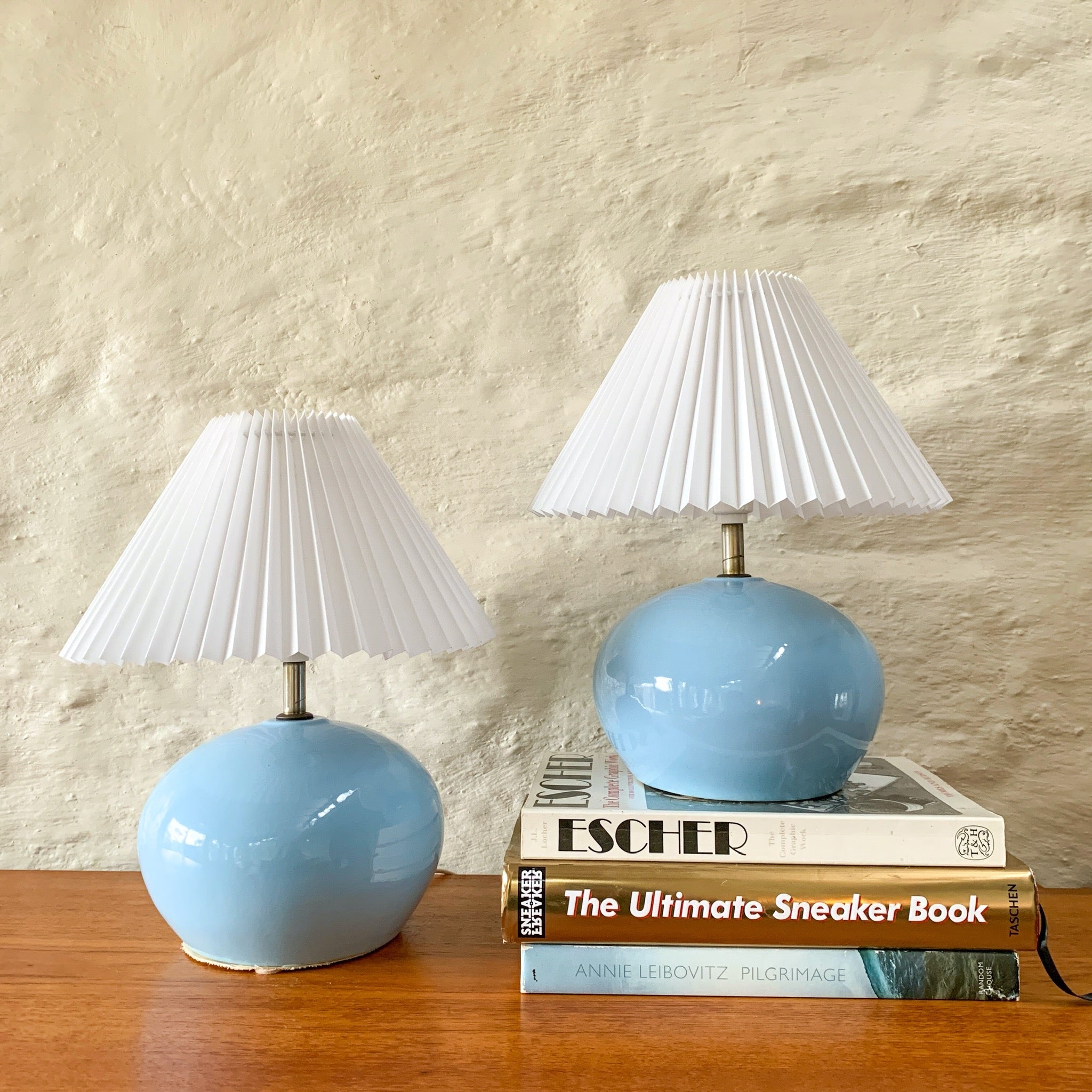CERAMIC BALL LAMPS WITH PLEATED SHADES