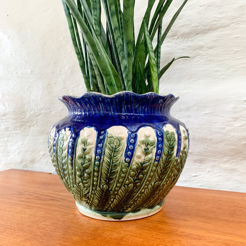 FLORAL CERAMIC POT