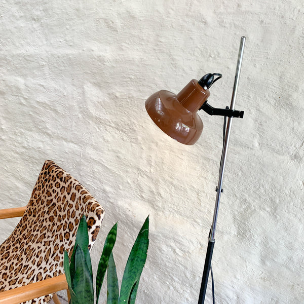 BROWN RETRO FLOOR LAMP