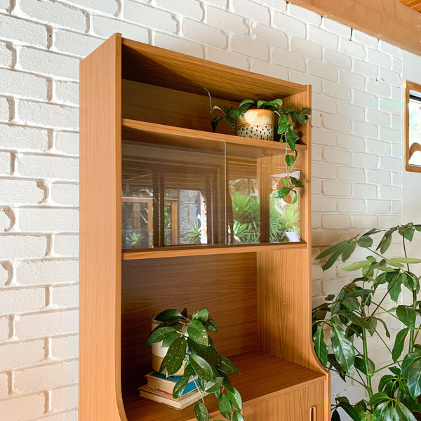 BOOKCASE DISPLAY CABINET
