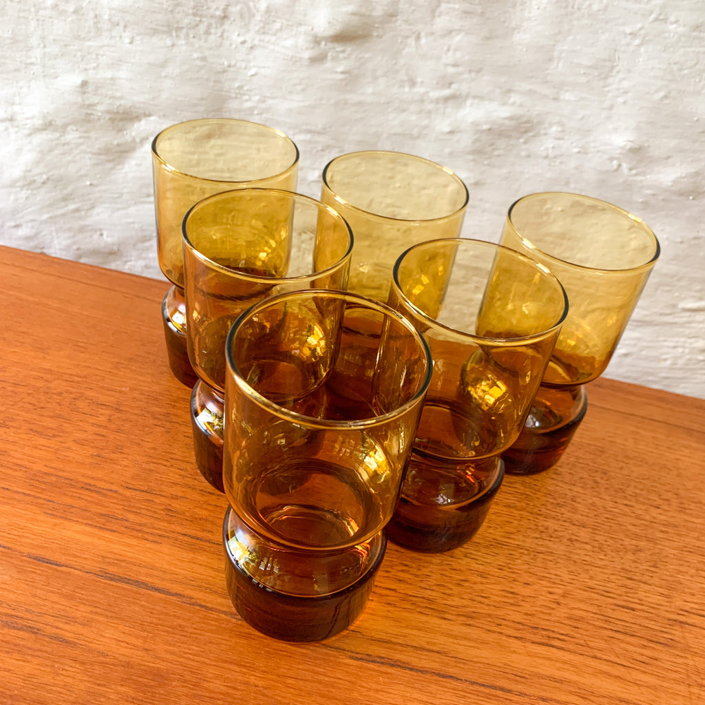 VERRES ARTISANAUX DESIGN couleur AMBRE série de 4 VERRES ARTISANAUX DESIGN couleur AMBRE série de 4