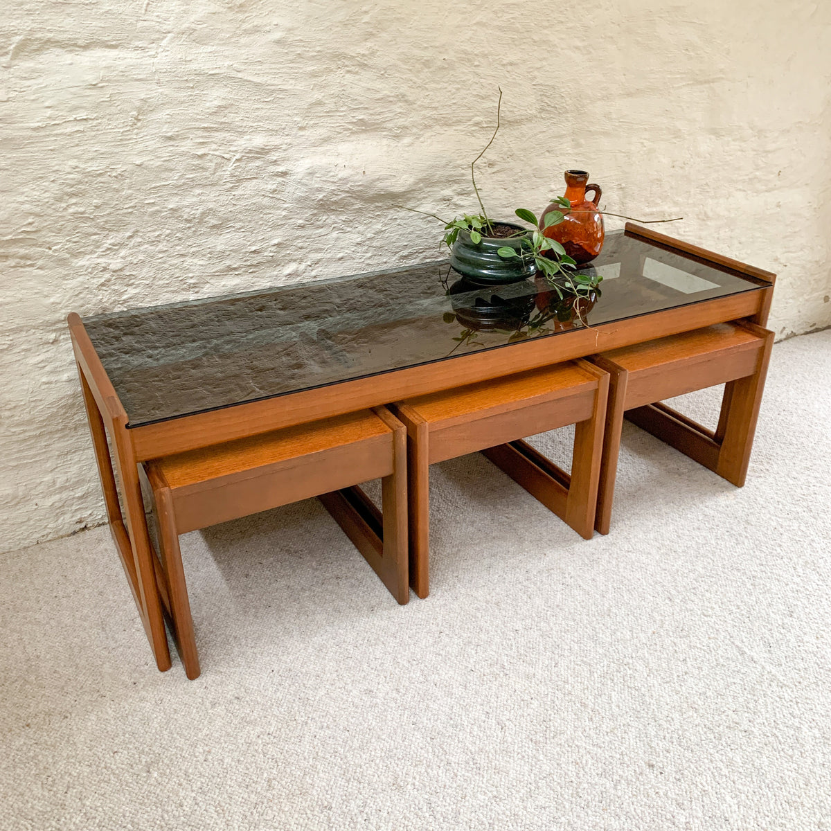 NESTING COFFEE TABLE