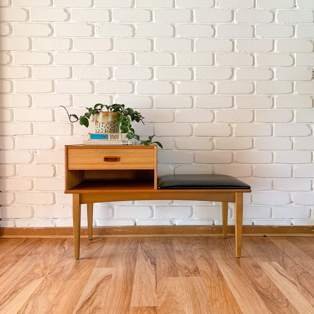 GAINSBOROUGH TELEPHONE TABLE