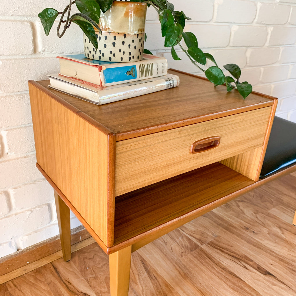 GAINSBOROUGH TELEPHONE TABLE