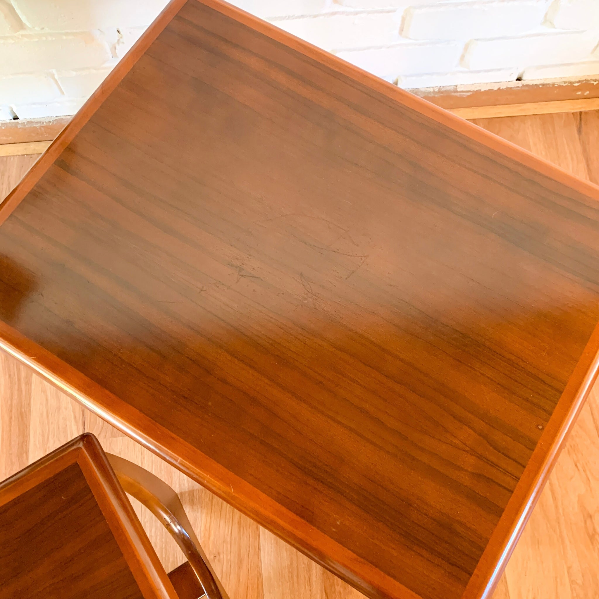 KALMAR NESTING TABLES