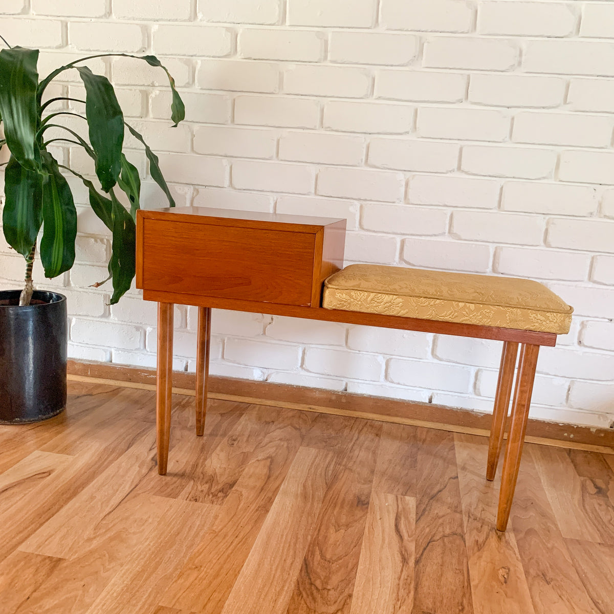 TELEPHONE TABLE