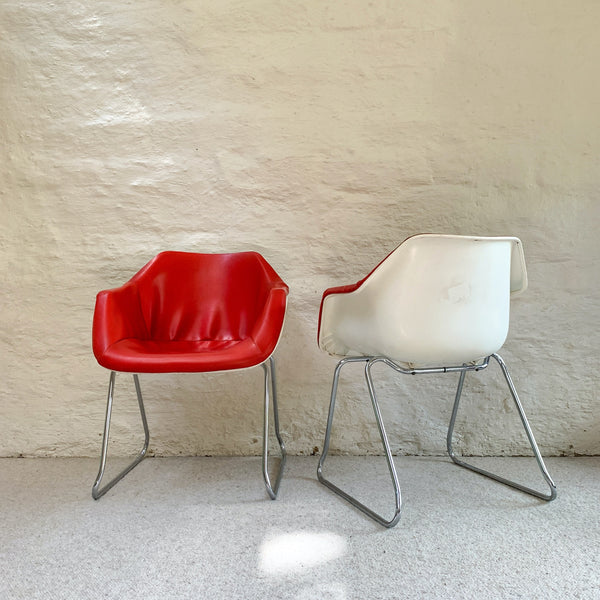 HILLE SHELL CHAIRS BY ROBIN DAY