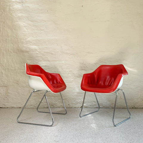HILLE SHELL CHAIRS BY ROBIN DAY