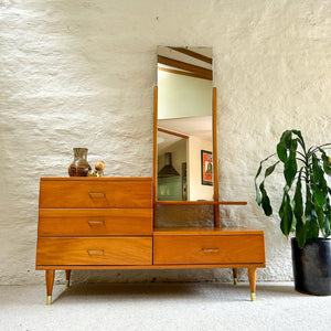 EASTGATE DRESSER WITH MIRROR