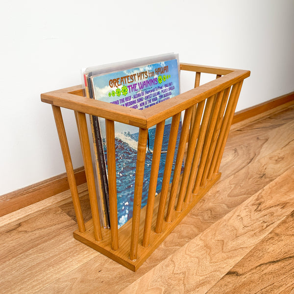 MAGAZINE RACK